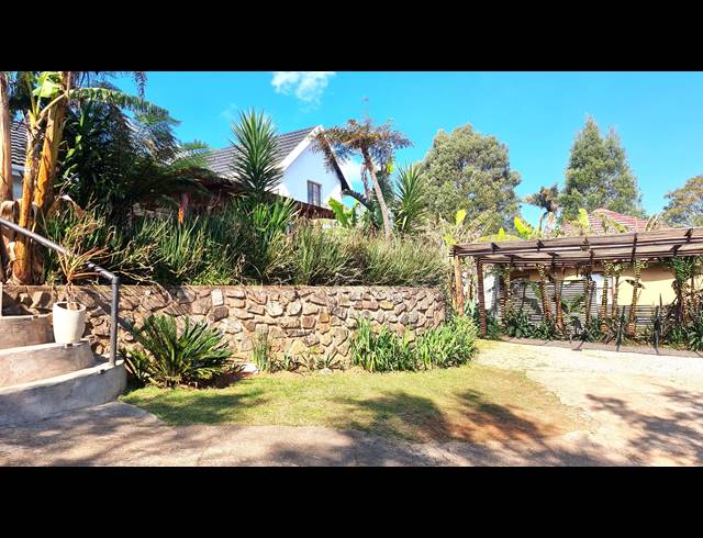 256M² GUESTHOUSE FOR SALE IN GRASKOP